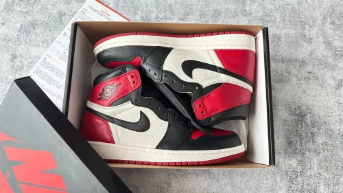 XH Air Jordan 1 High OG“Bred Toe” review 