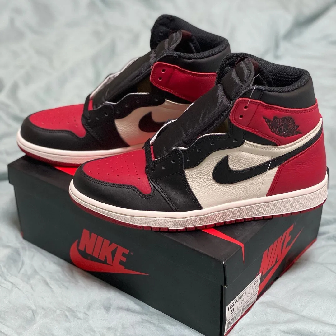 XH Air Jordan 1 High OG“Bred Toe” review Luna