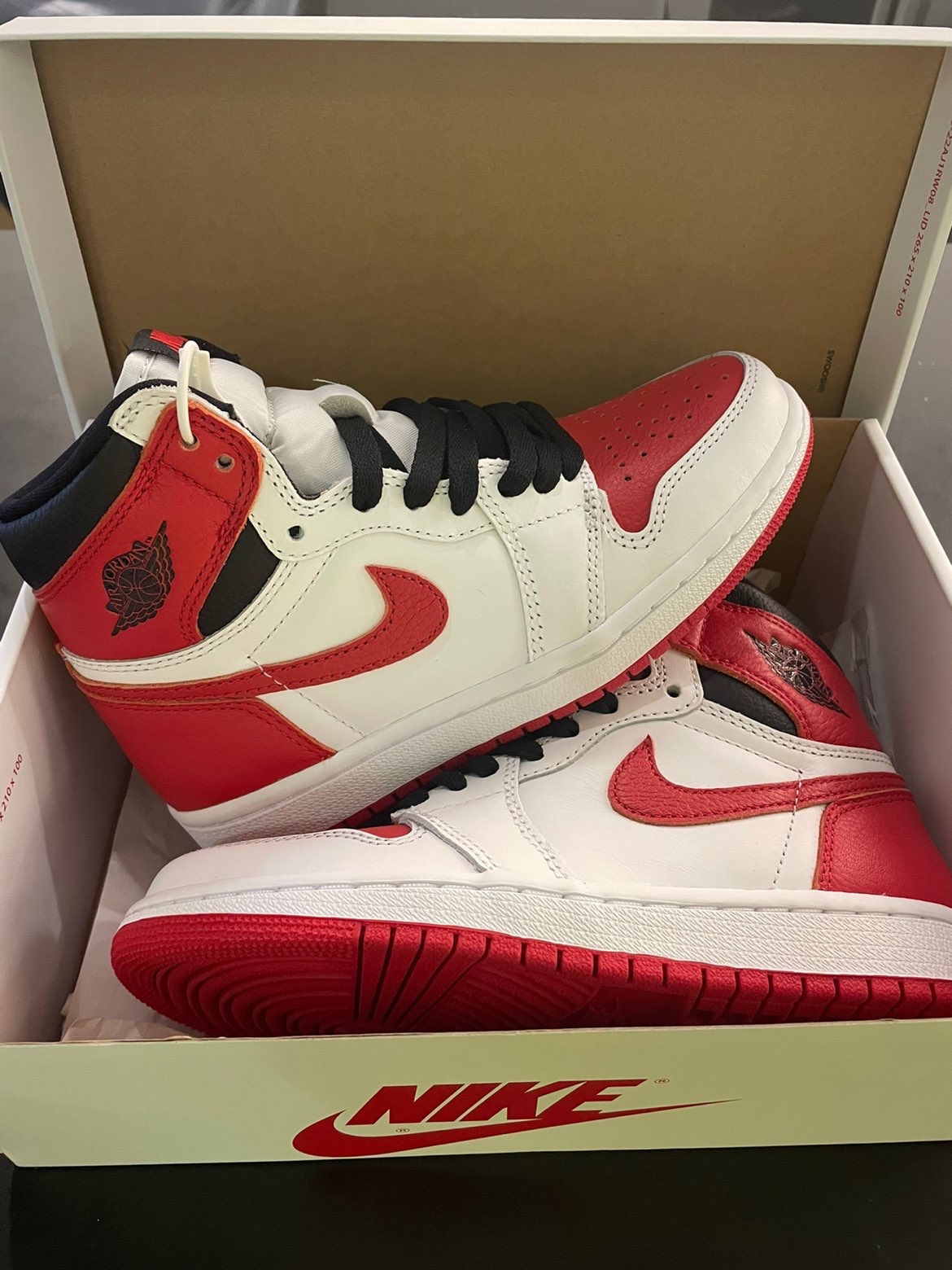 XH Air Jordan 1 High Heritage review Lucas 01