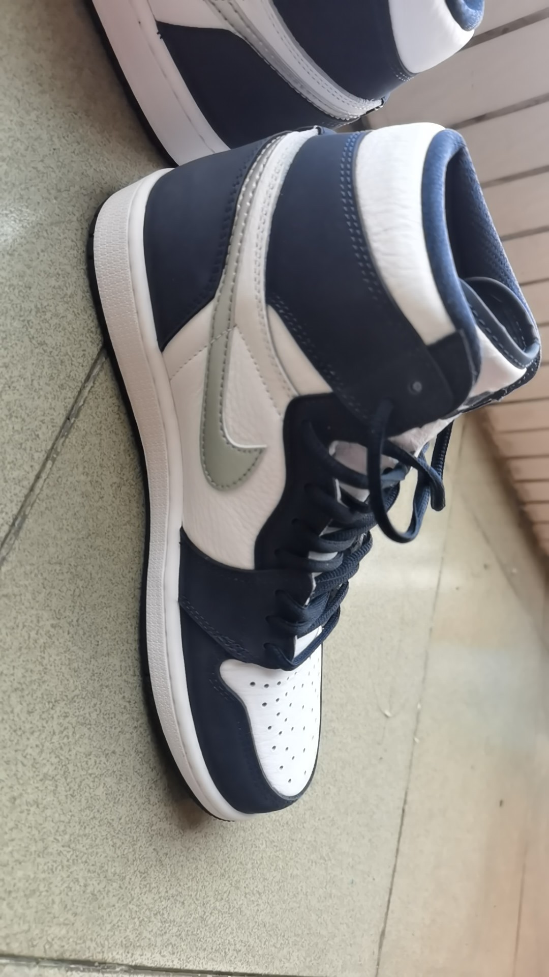XH Air Jordan 1 High OG Japan Midnight Navy review Isaac 02