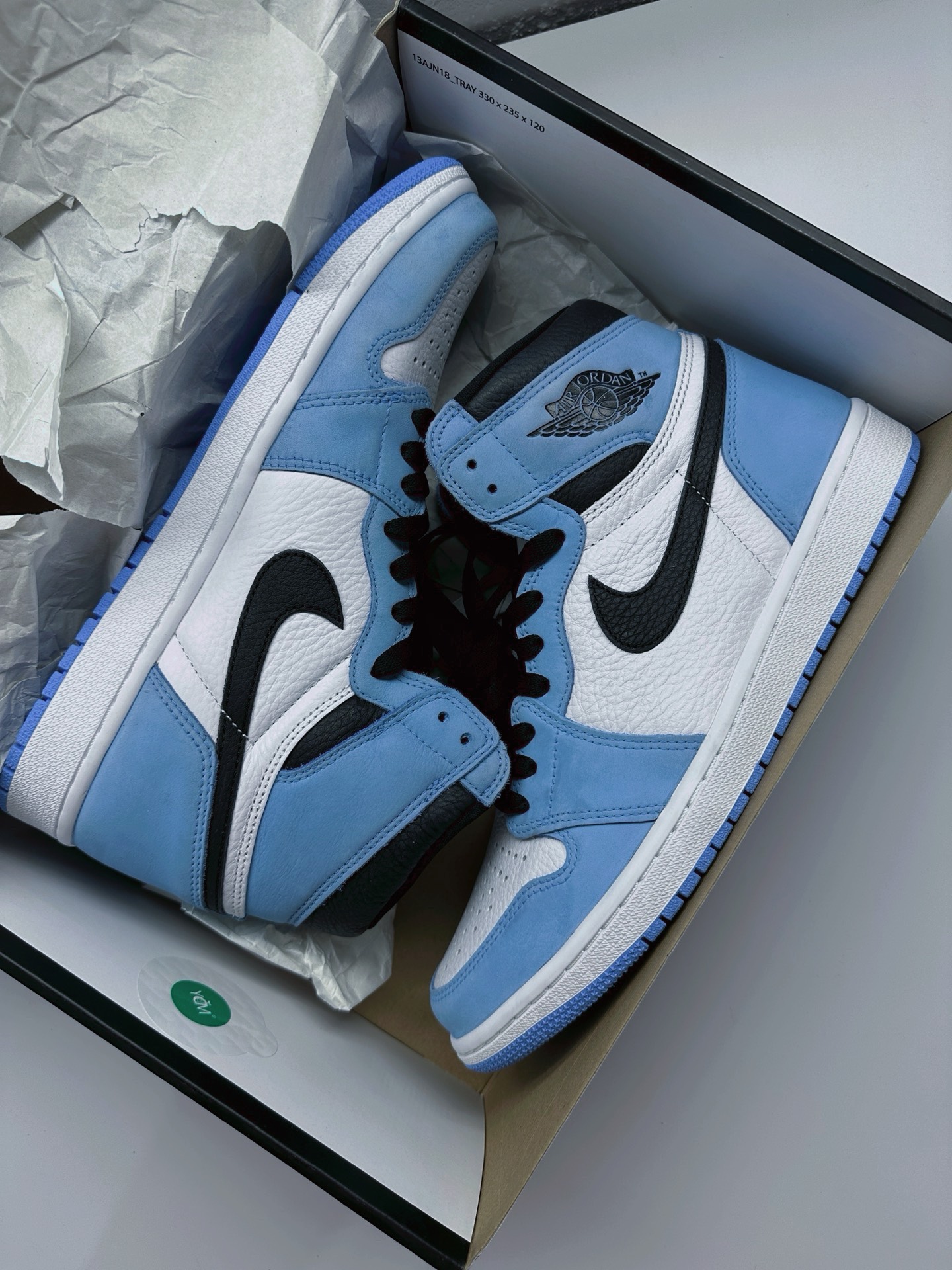 XH  Air Jordan 1 High OG University Blue review Sarah