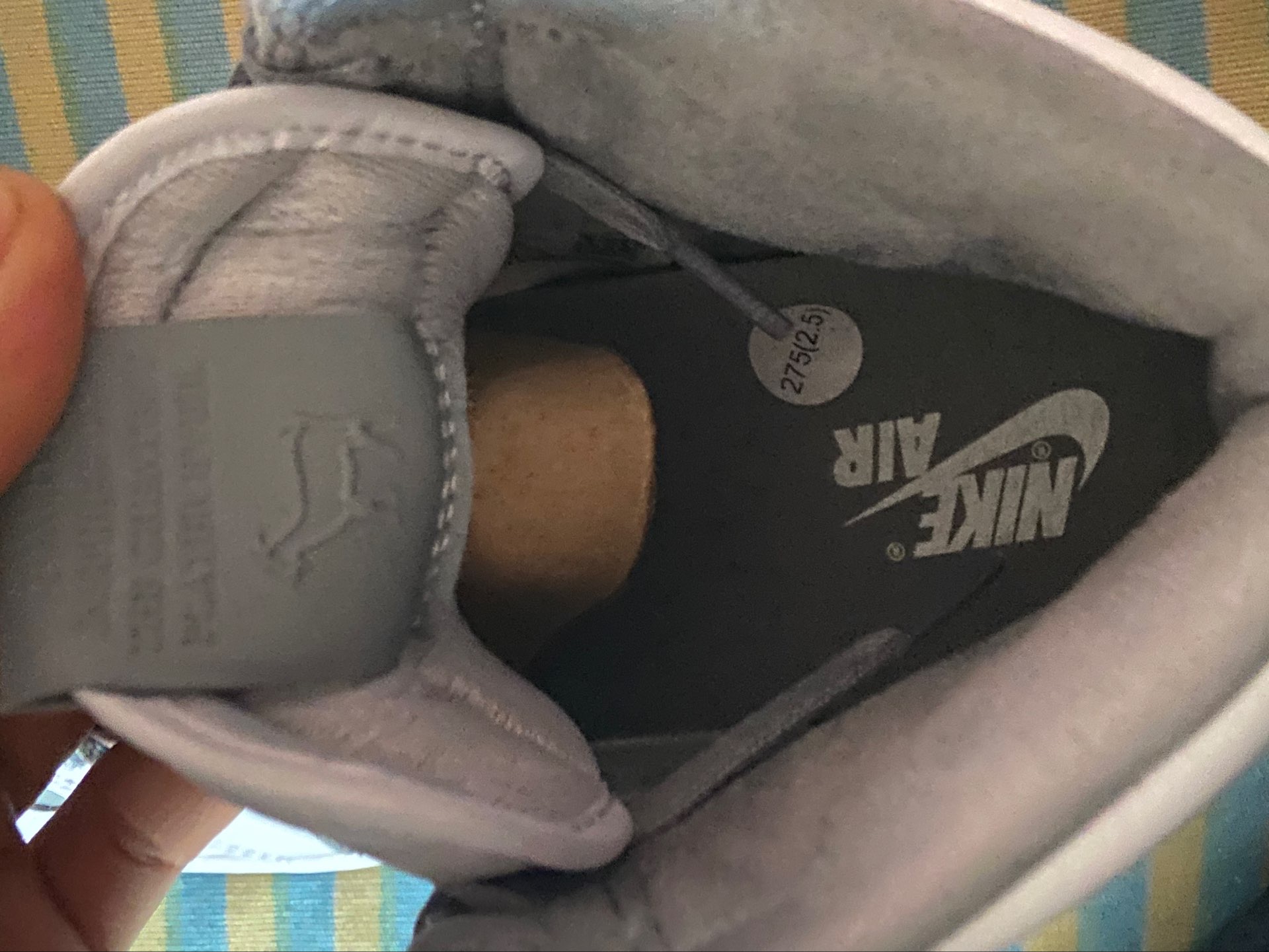 XH Air Jordan 1 High OG Stealth review Rachel 01