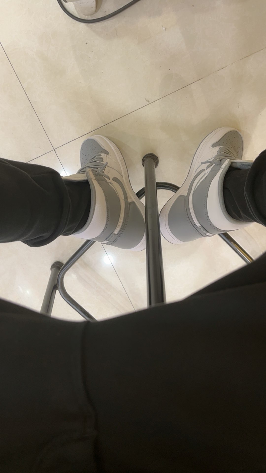 XH Air Jordan 1 High OG Stealth review Chloe