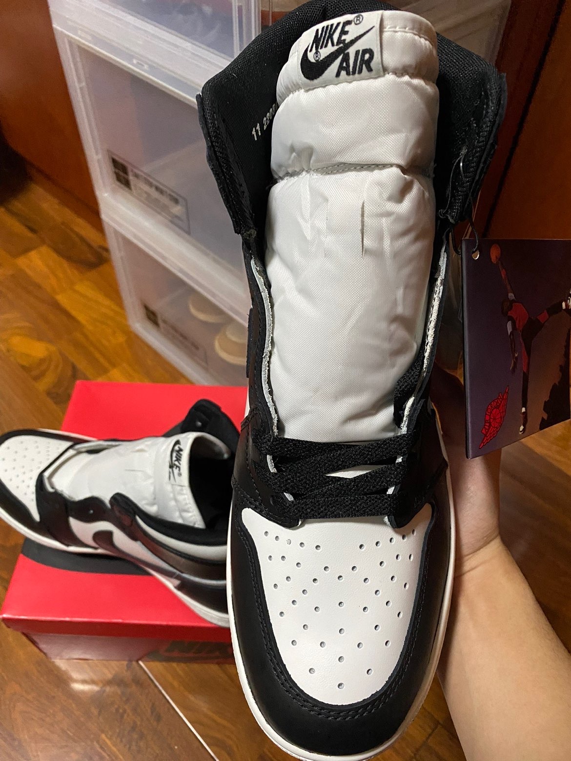 XH Air Jordan 1 ’85 Hi “Panda Black And White review Kyle 02