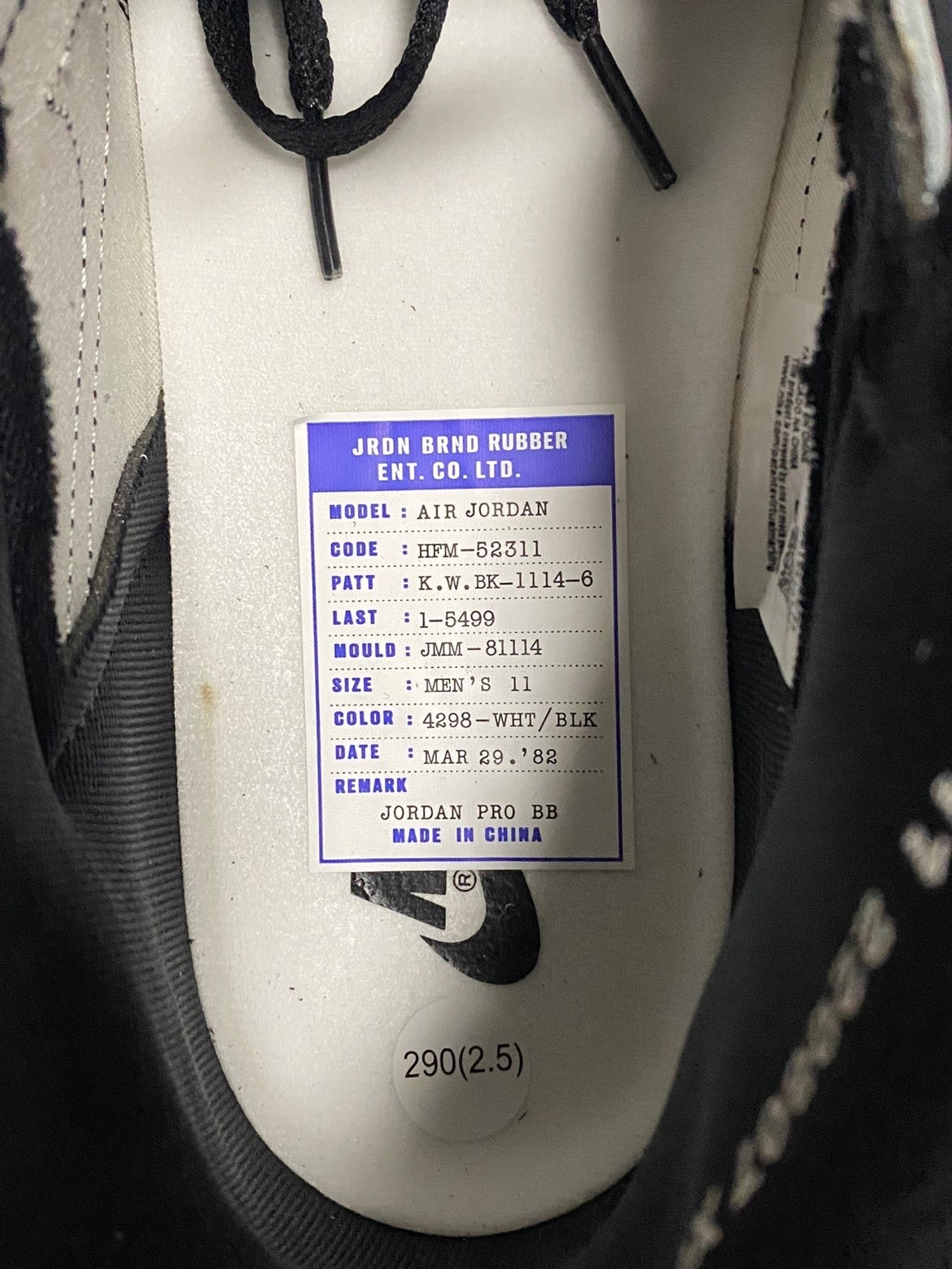 XH Air Jordan 1 ’85 Hi “Panda Black And White review Kyle 03