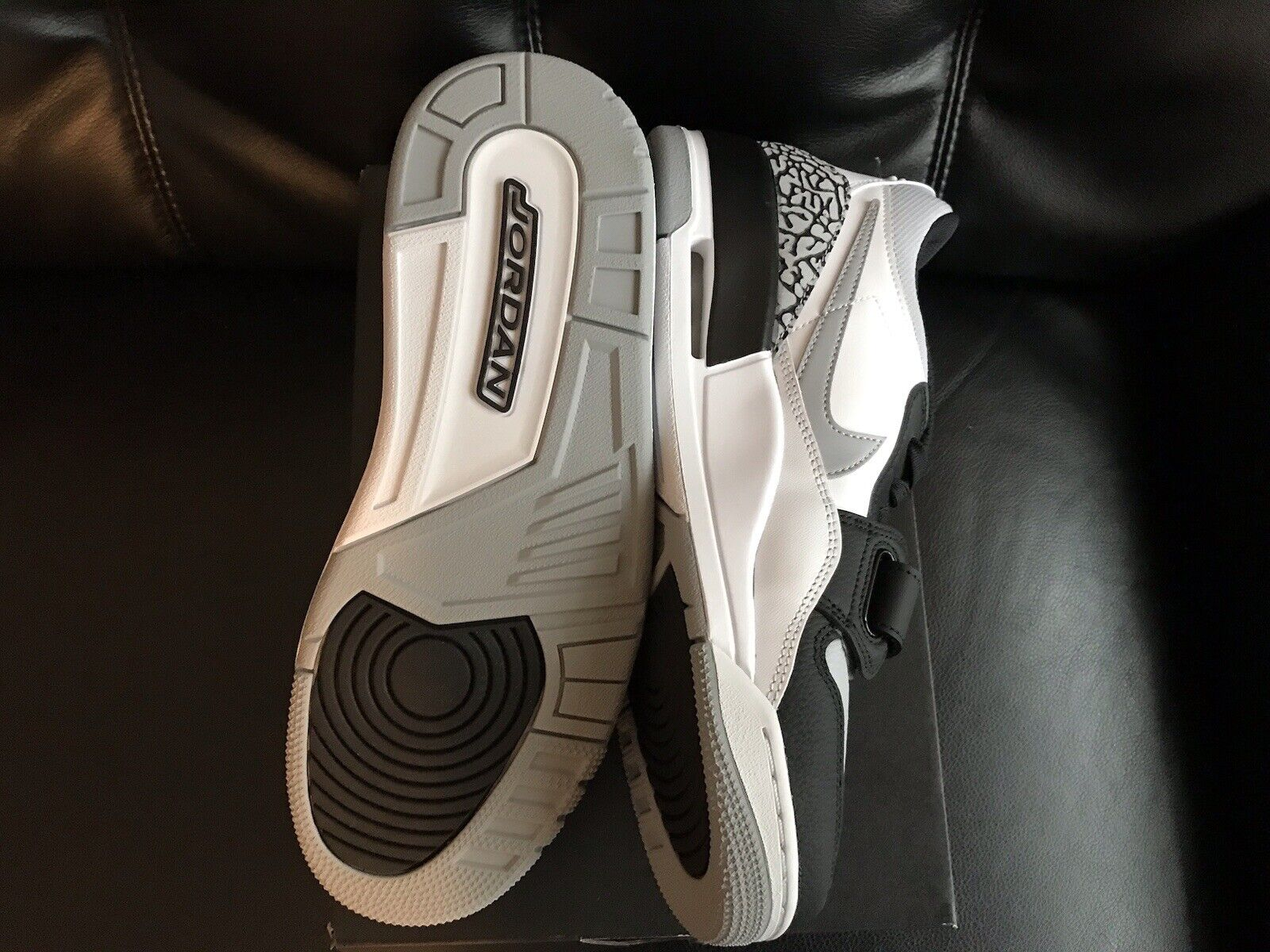 Air Jordan AJ312 White And Black Soot review Daniel Lopez 01