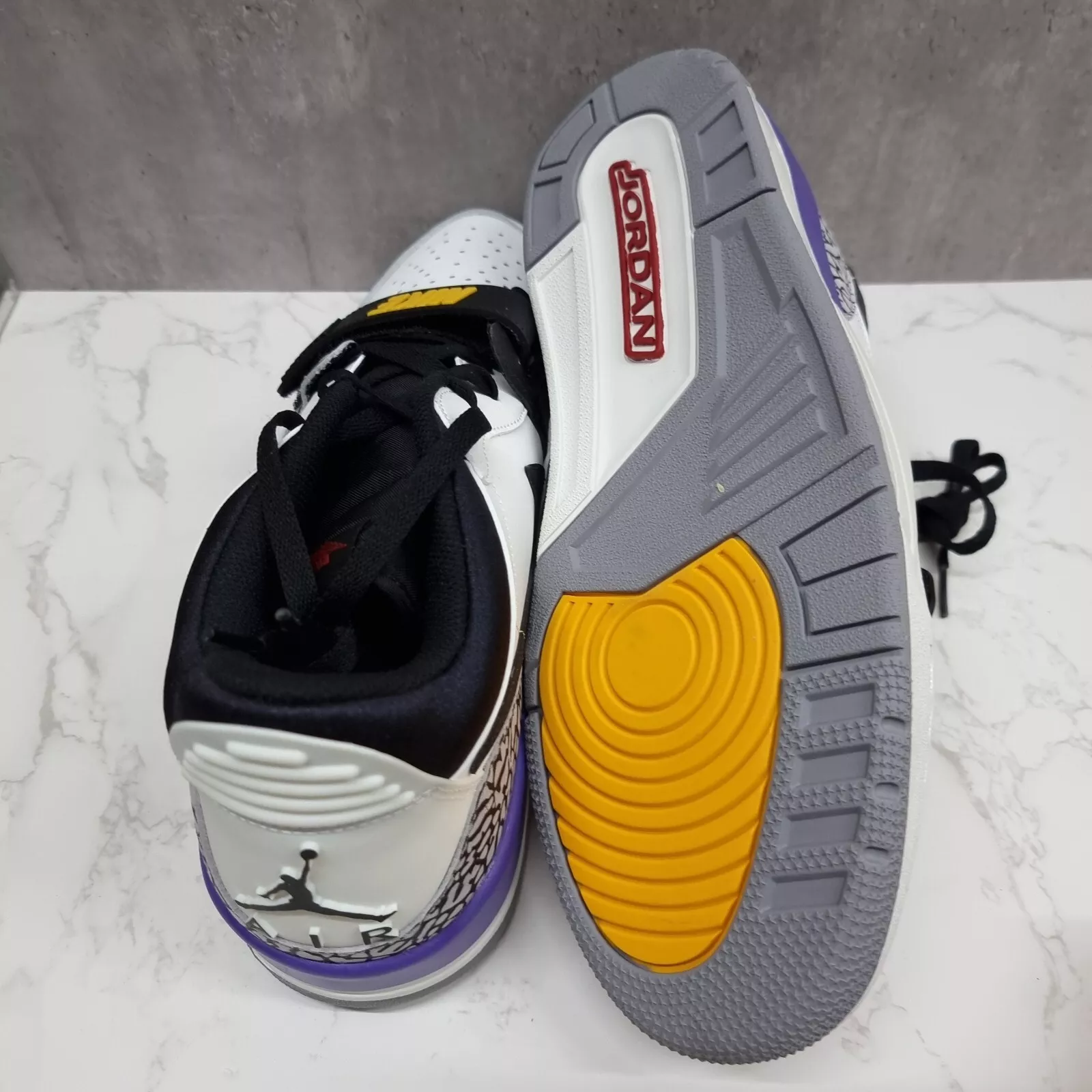 Air Jordan AJ312 White Yellow Purple review Angel 03