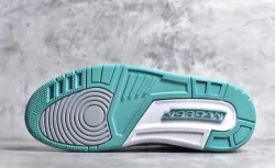 Air Jordan AJ312 Little Tiffany review Jonathan 02