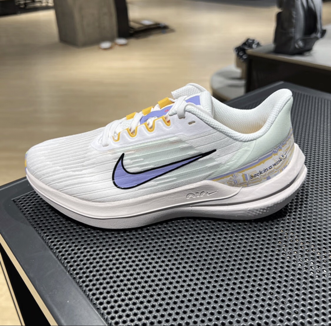 Nike Air Winflo 9 White Light Blue review Michael 02