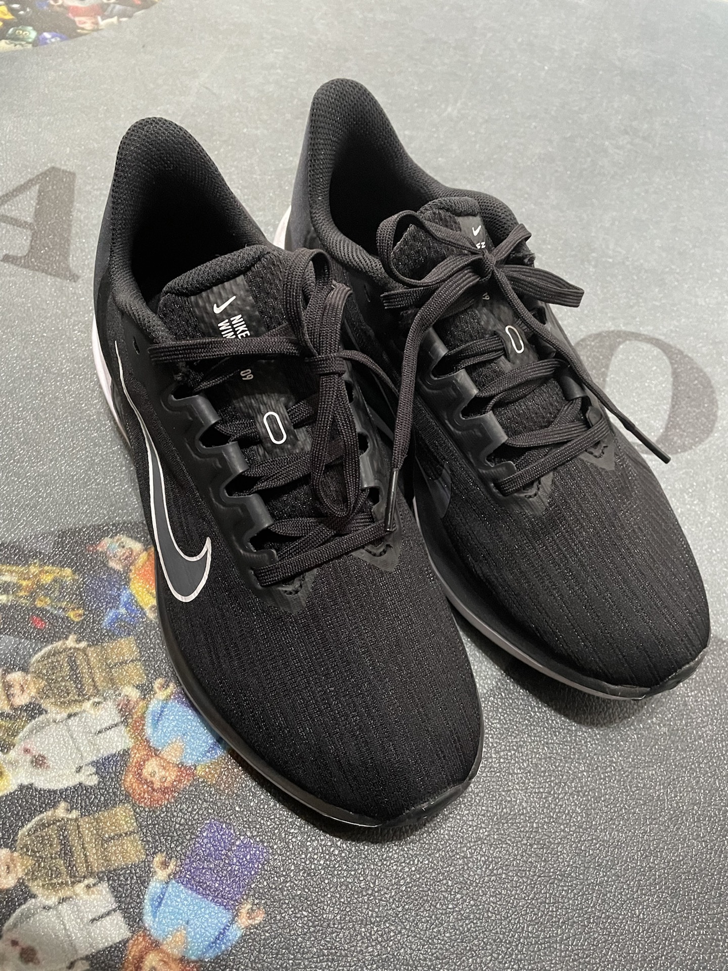 Nike Air Winflo 9 Black Dark Smoke Grey review Carter 03