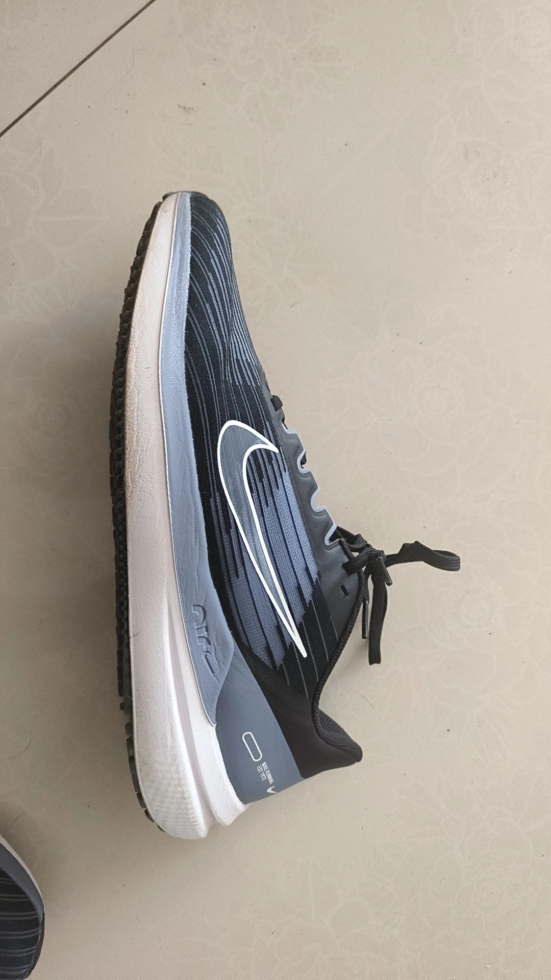 Nike Air Winflo 9 Black Light Blue review Lucas 01