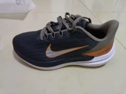 Nike Air Winflo 9 Black And White Brown review Ava 01