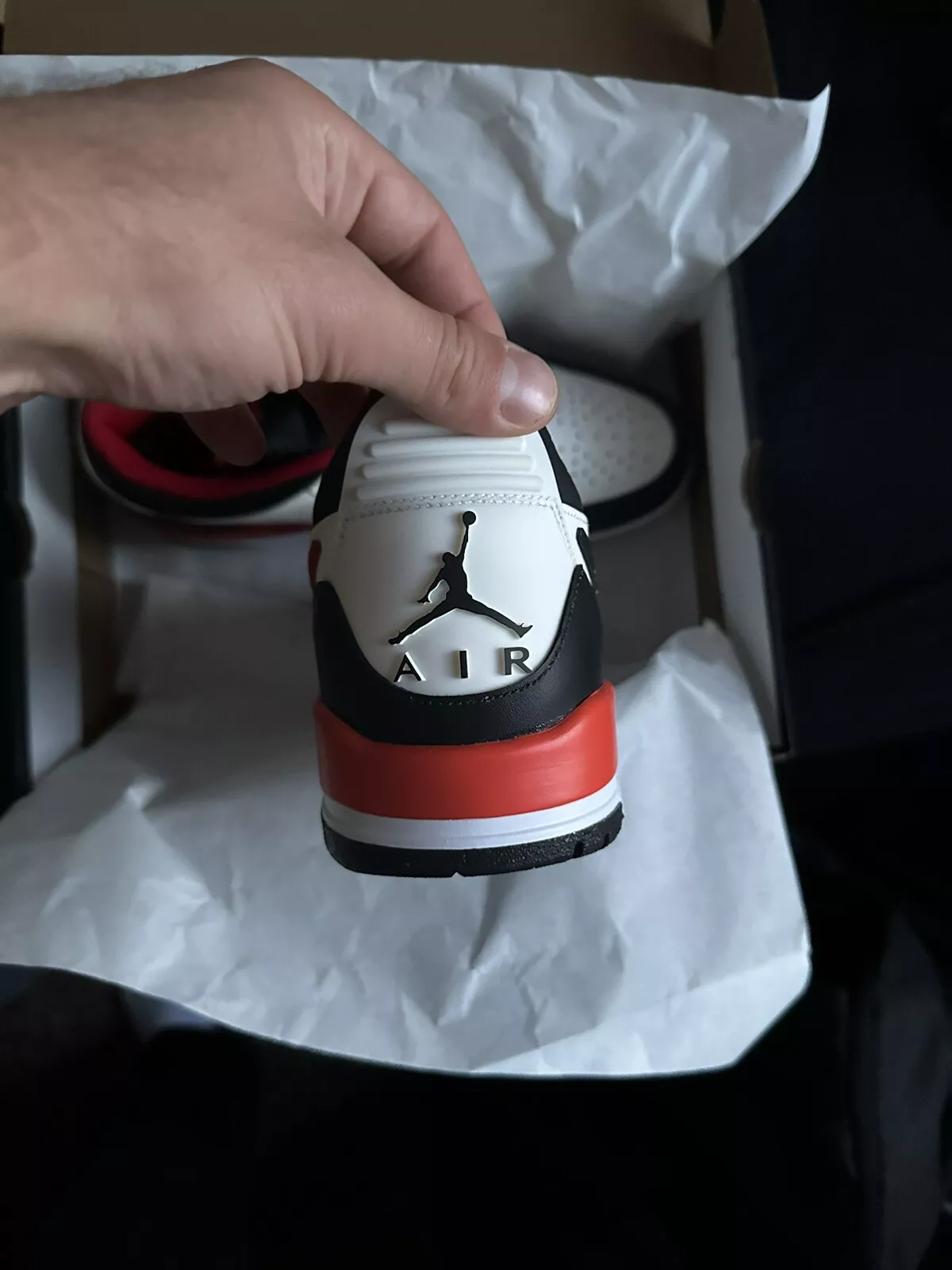 Air Jordan AJ312 White Black Red review Carla Garcia 01