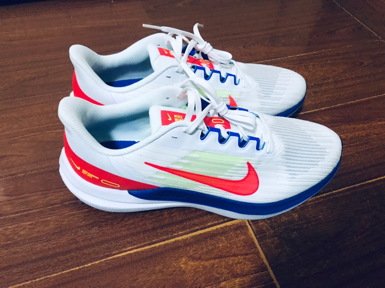 Nike Air Winflo 9 White Blue Red review Jordan 02