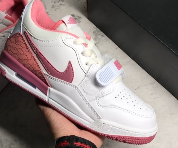 Air Jordan AJ312 Pink White review Jose sanchez 01