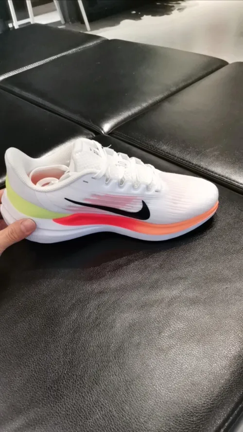 Nike Air Winflo 9 White Orange review 