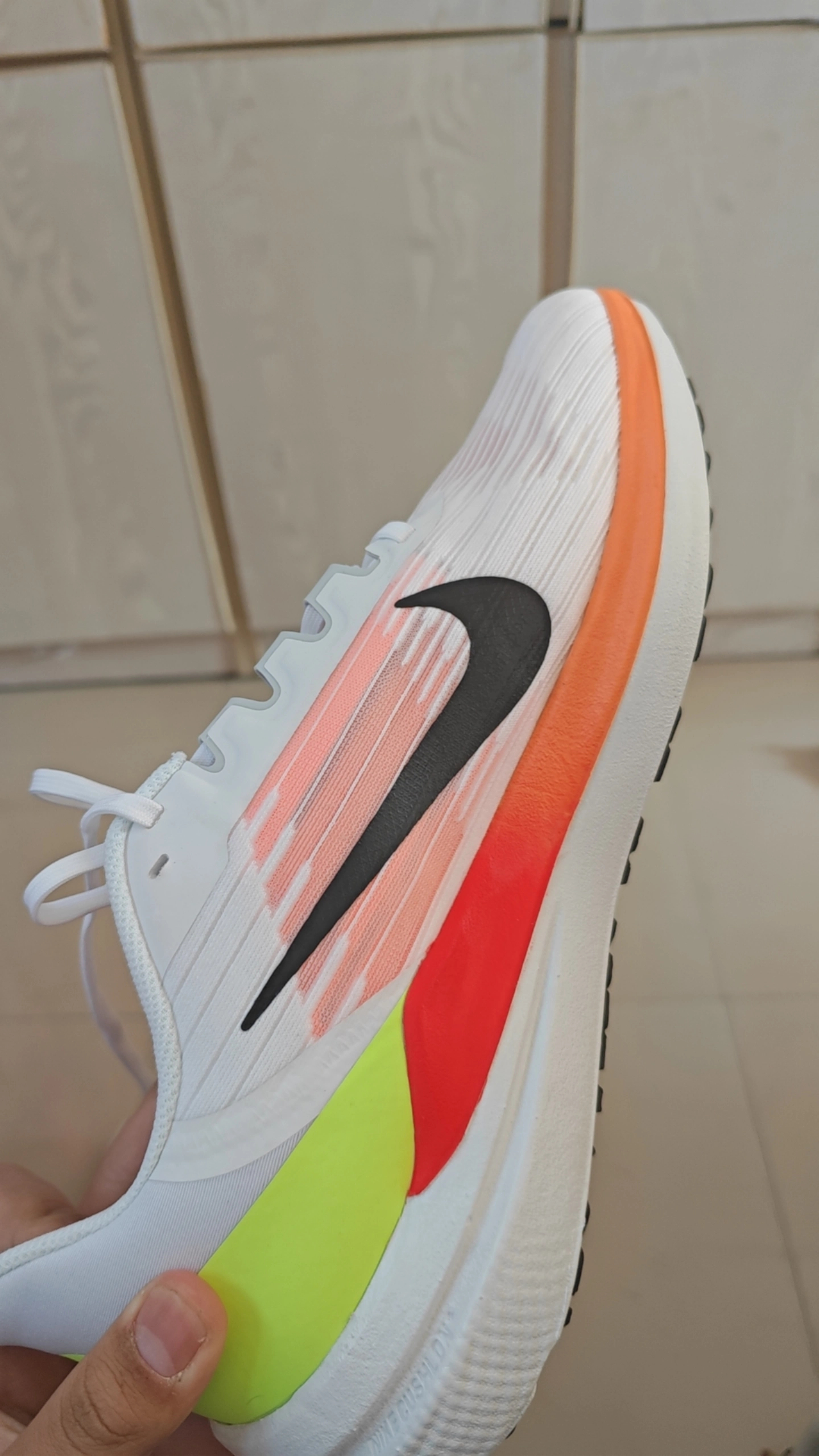 Nike Air Winflo 9 White Orange review Daniel 01