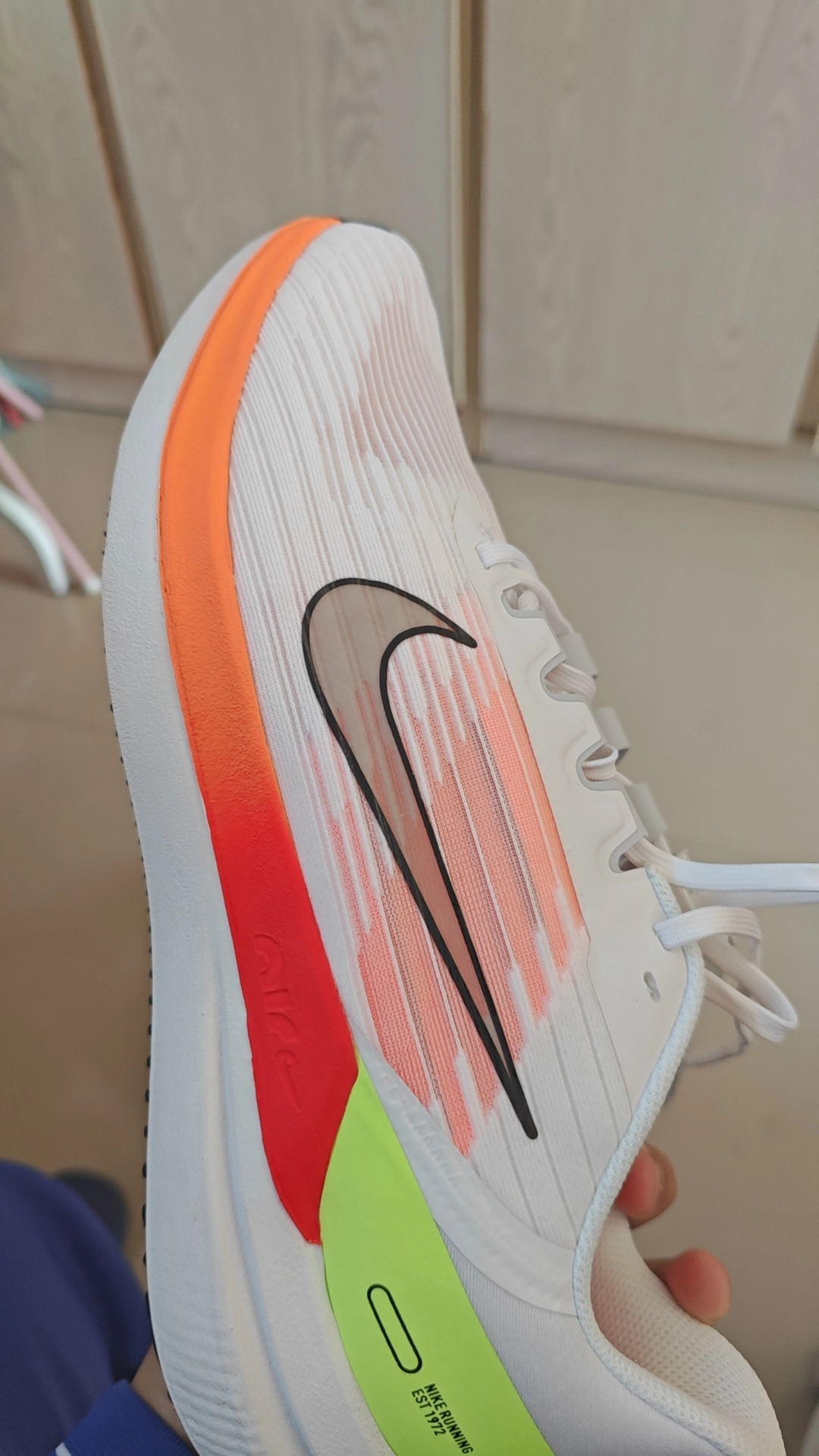 Nike Air Winflo 9 White Orange review Daniel 02