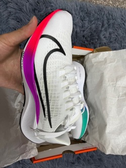 Nike AIR ZOOM PEGASUS 37 Rainbow White review chloe 01