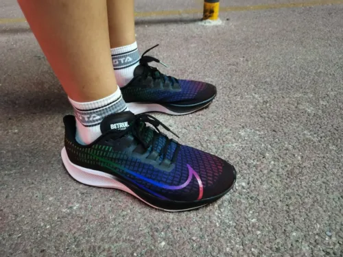Nike AIR ZOOM PEGASUS 37 Black Rainbow Hook review 