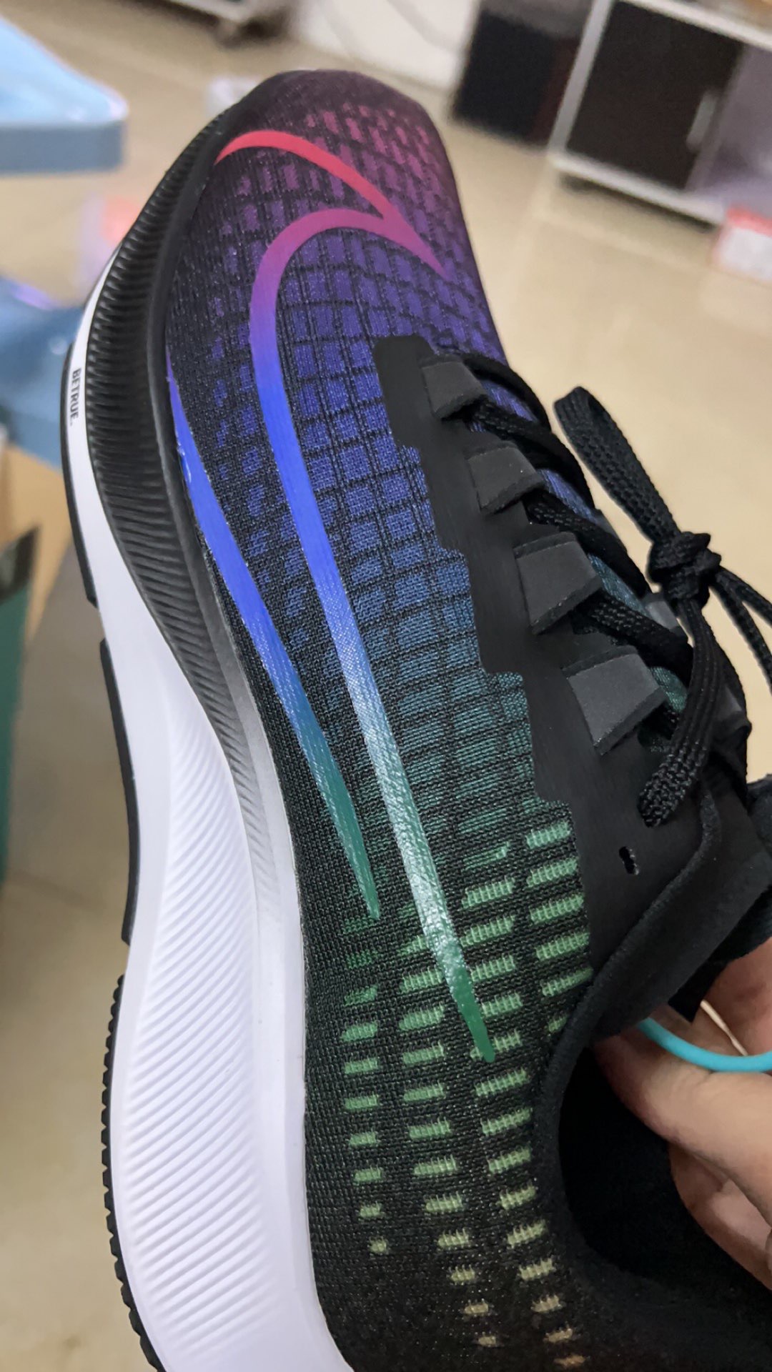 Nike AIR ZOOM PEGASUS 37 Black Rainbow Hook review Emma