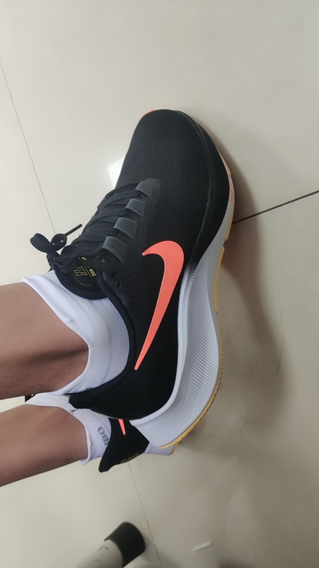 Nike AIR ZOOM PEGASUS 37 Black Orange review Joshua 01