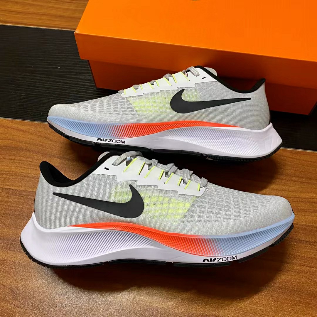 Nike AIR ZOOM PEGASUS 37 Grey Black Green review Megan 01