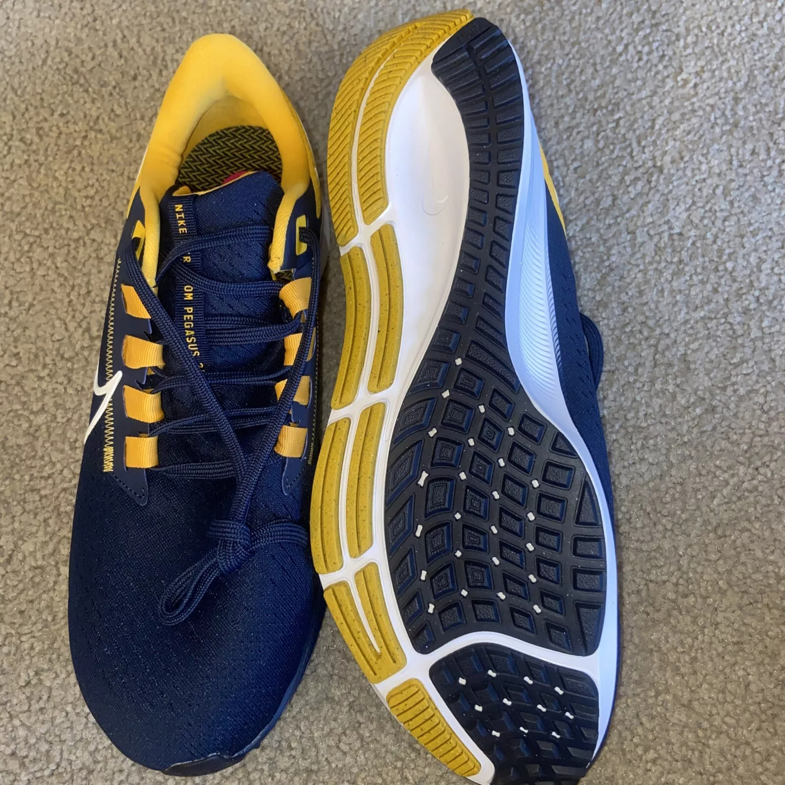 Nike AIR ZOOM PEGASUS 38 Blue Yellow review Ryan 03