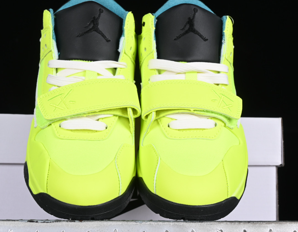 Travis Scott x Jordan Cut The Check Nice Kicks Fluorescent Green review Victoria P. 01