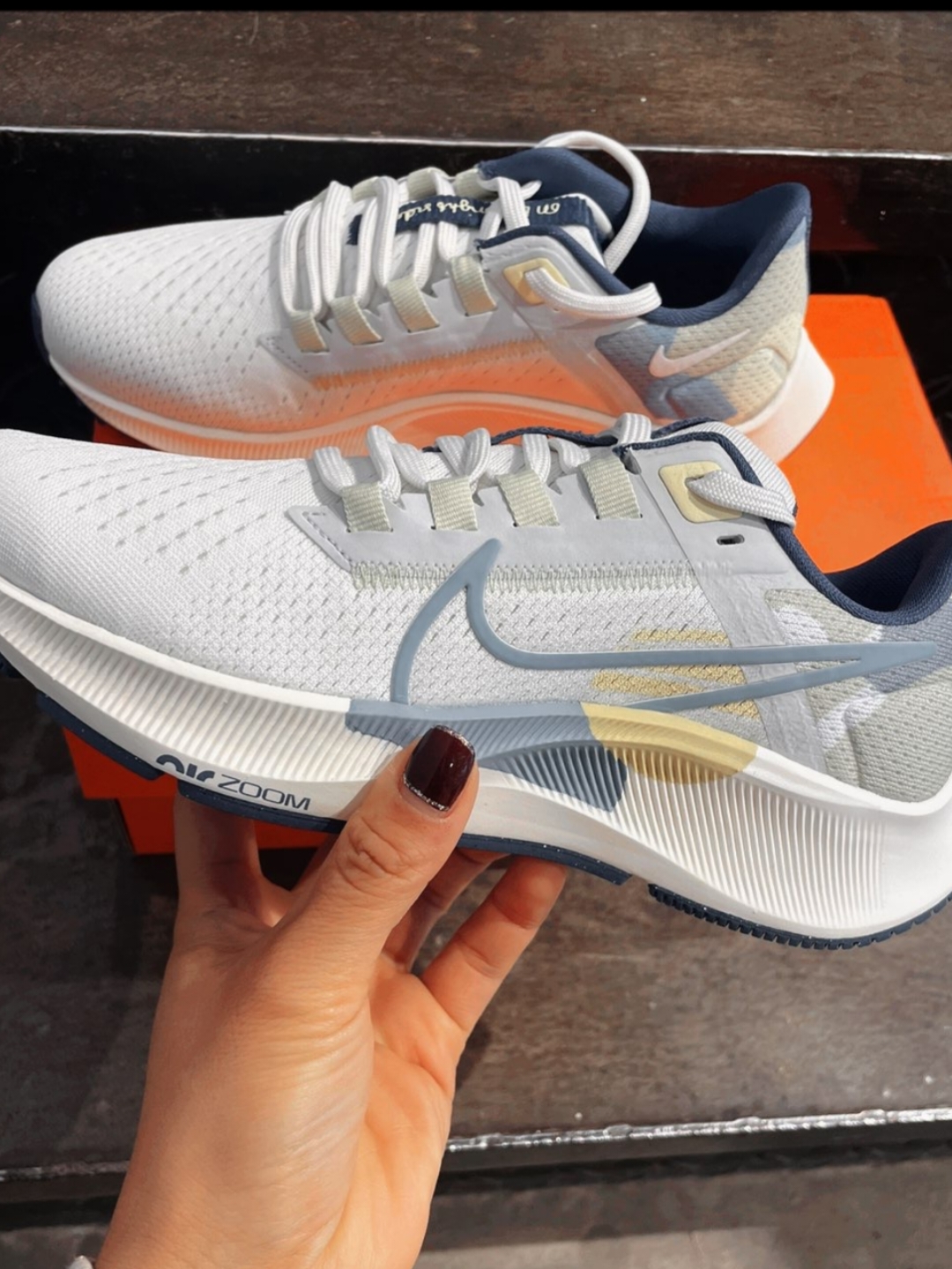 Nike AIR ZOOM PEGASUS 38 Beige Green review Emily 05