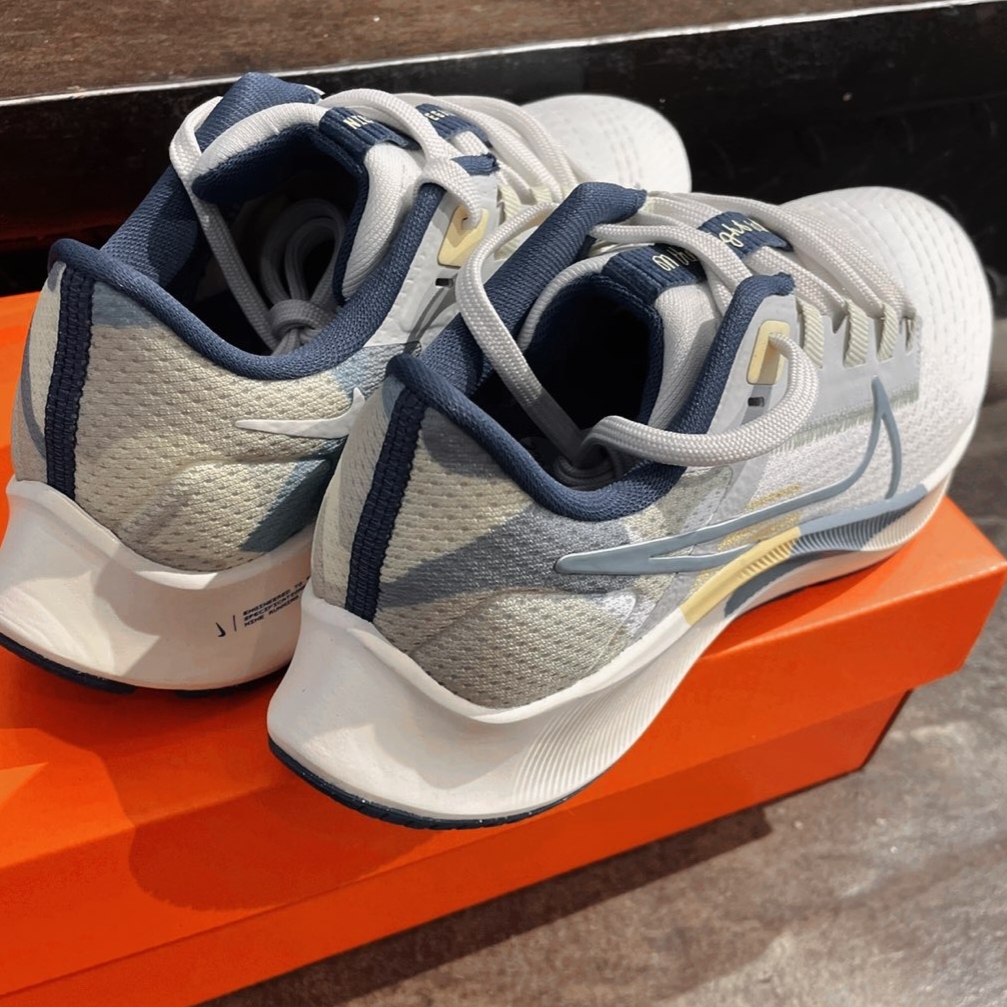 Nike AIR ZOOM PEGASUS 38 Beige Green review Emily 06