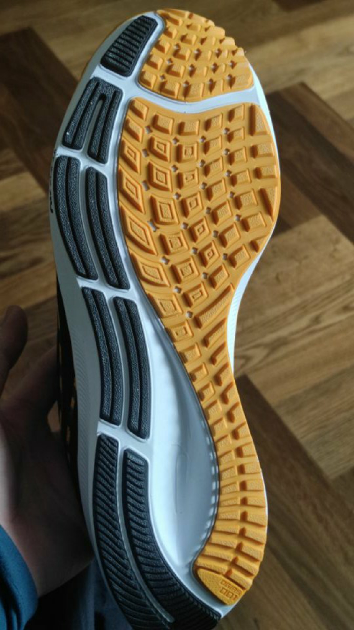 Nike AIR ZOOM PEGASUS 38 Black Yellow review Andrew 04