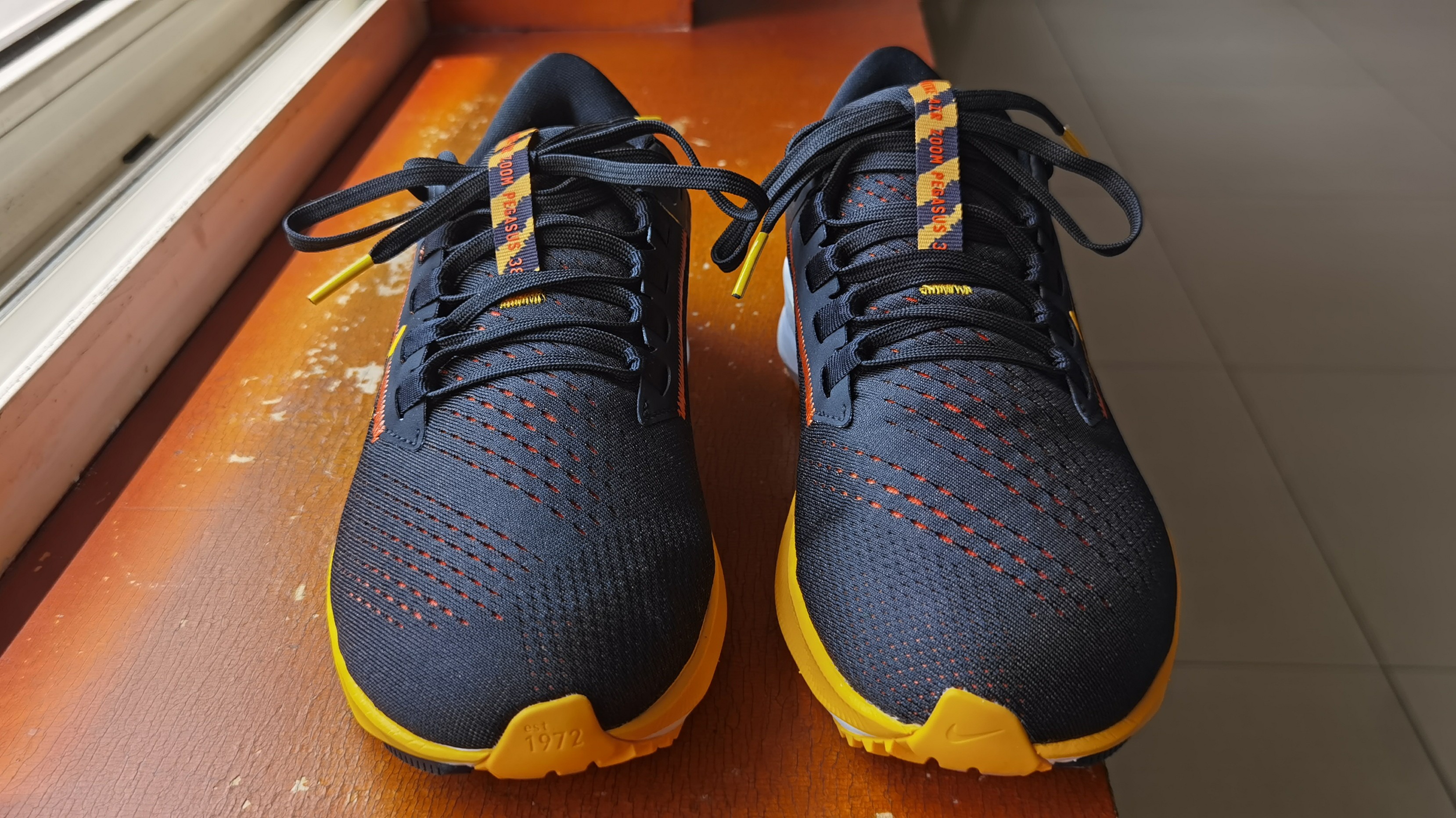 Nike AIR ZOOM PEGASUS 38 Black Yellow review Ethan 01