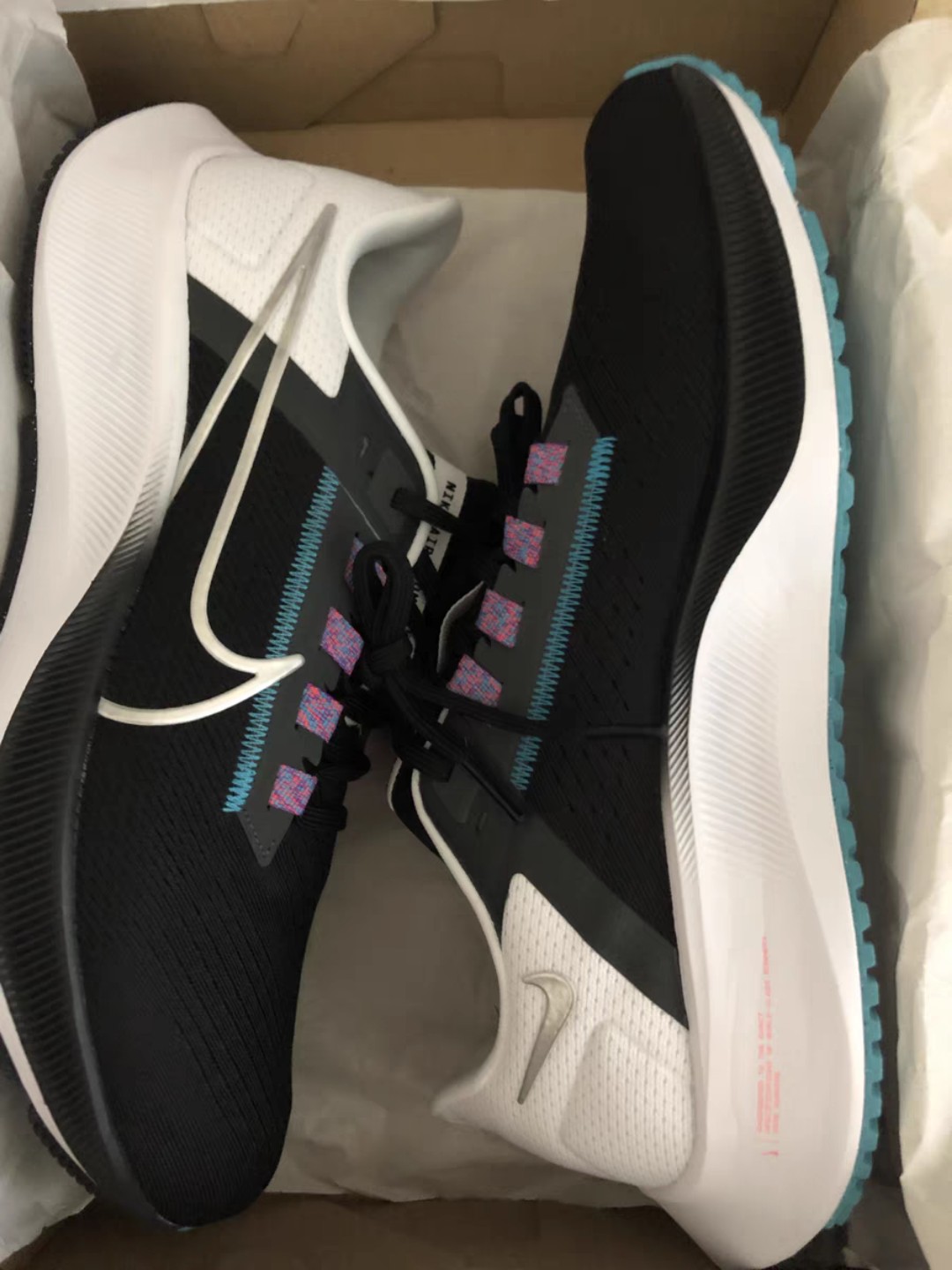 Nike AIR ZOOM PEGASUS 38 Black And White Blue review James 01
