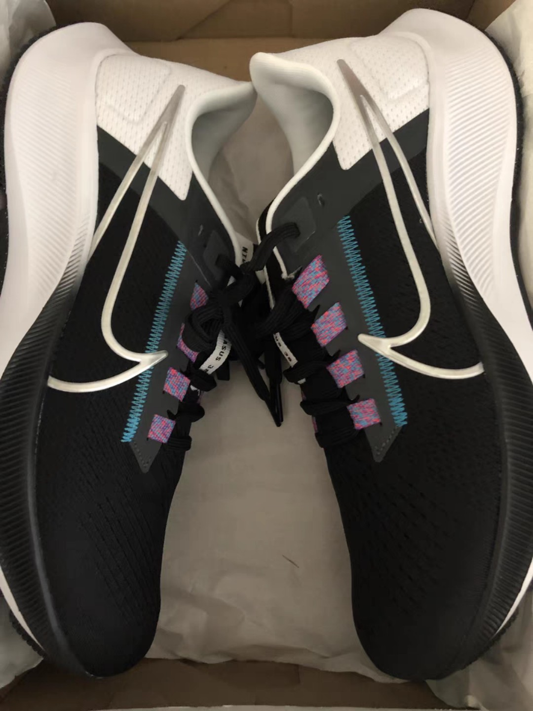 Nike AIR ZOOM PEGASUS 38 Black And White Blue review James 02