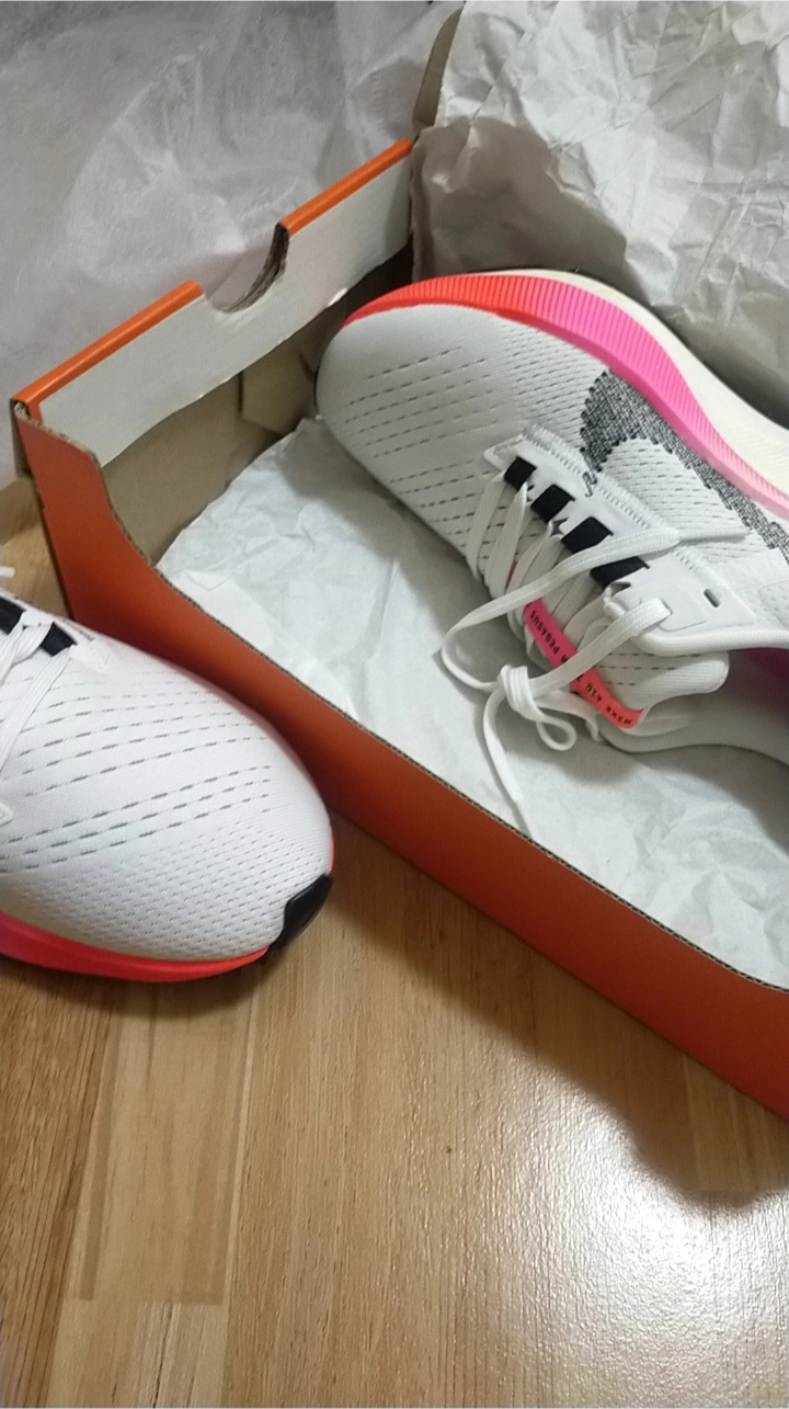 Nike AIR ZOOM PEGASUS 38 White Pink review John 03