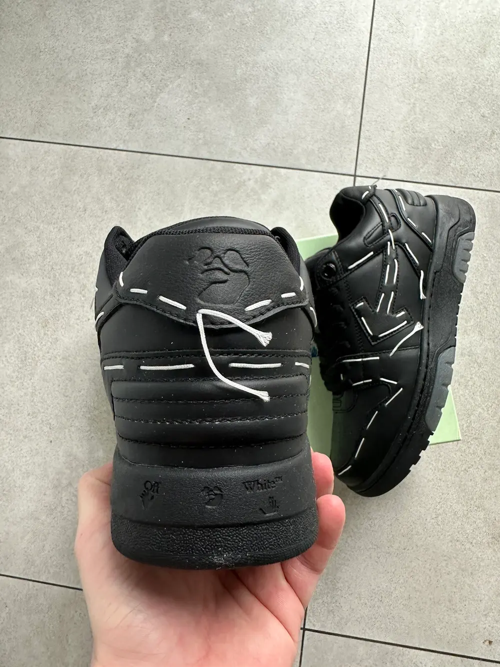 OFF-WHITE Out Of Black White Line review Allison 03