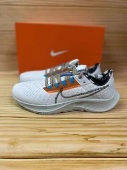 Nike AIR ZOOM PEGASUS 38 Grey White OrangeDC4520-100 review Lauren 01