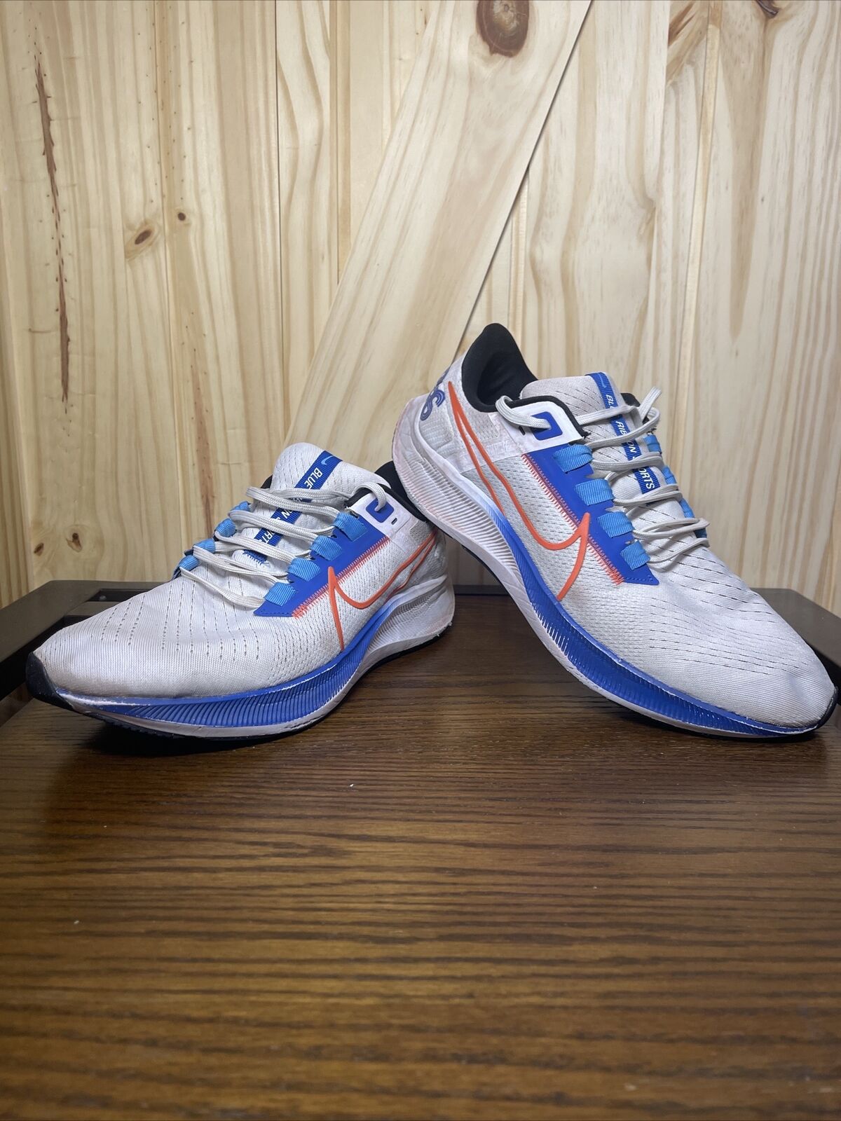 Nike AIR ZOOM PEGASUS 38 White Blue Orange review Chloe 01