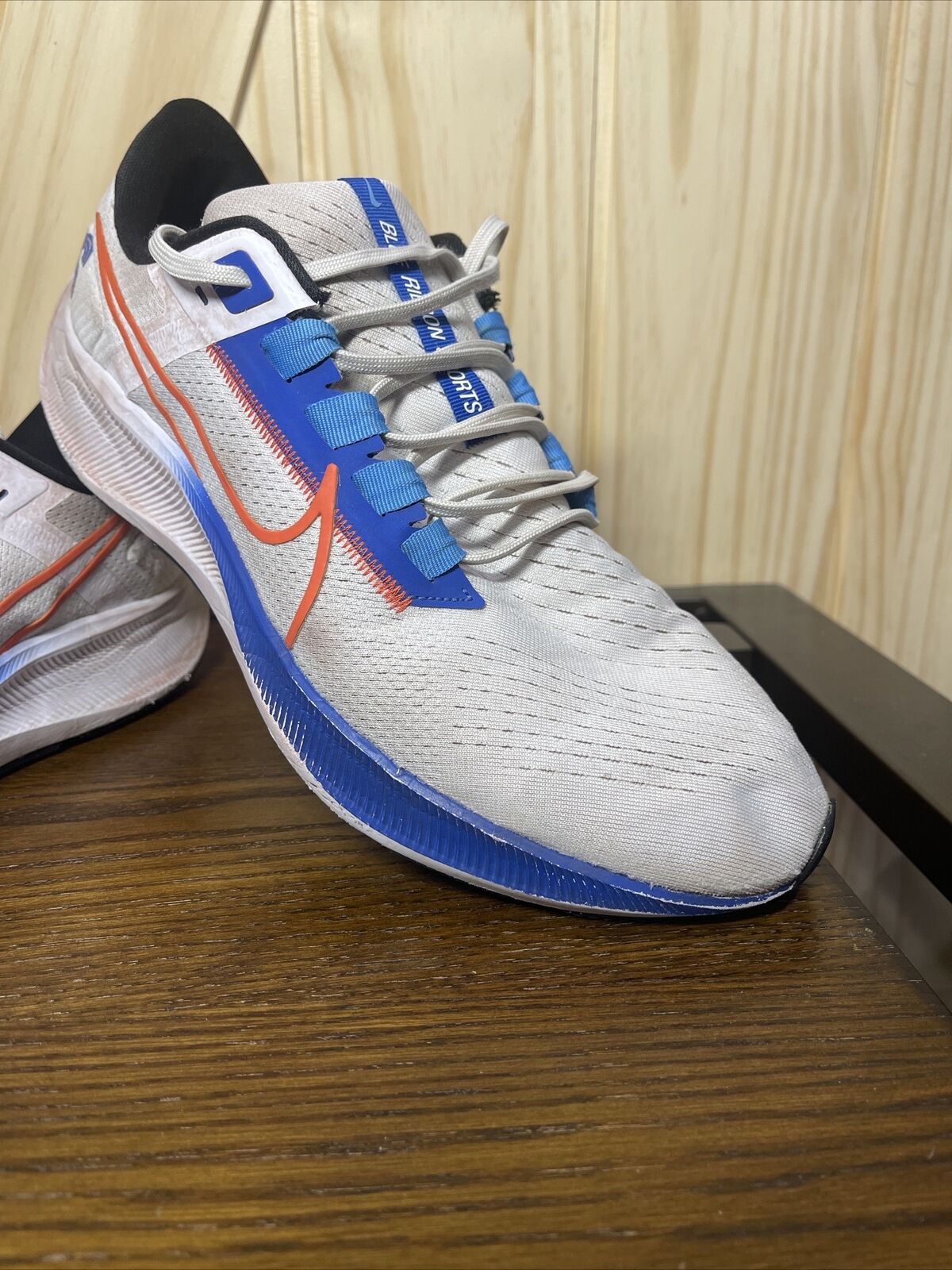 Nike AIR ZOOM PEGASUS 38 White Blue Orange review Chloe 02