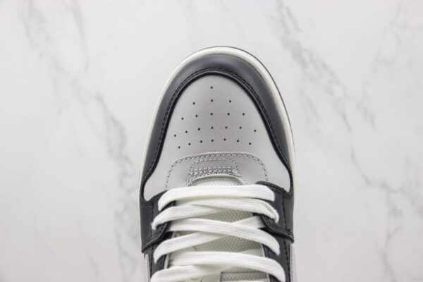 OFF-WHITE Out Of Black And White Gray review AVDB 02