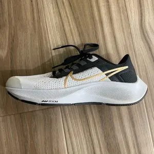 Nike AIR ZOOM PEGASUS 38 Grey Black Gold review 