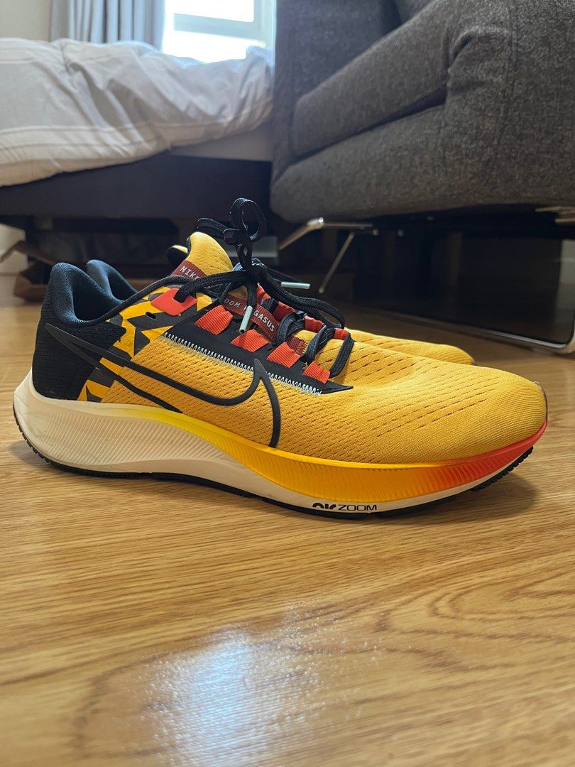 Nike AIR ZOOM PEGASUS 38 Yellow Black review Jennifer 02
