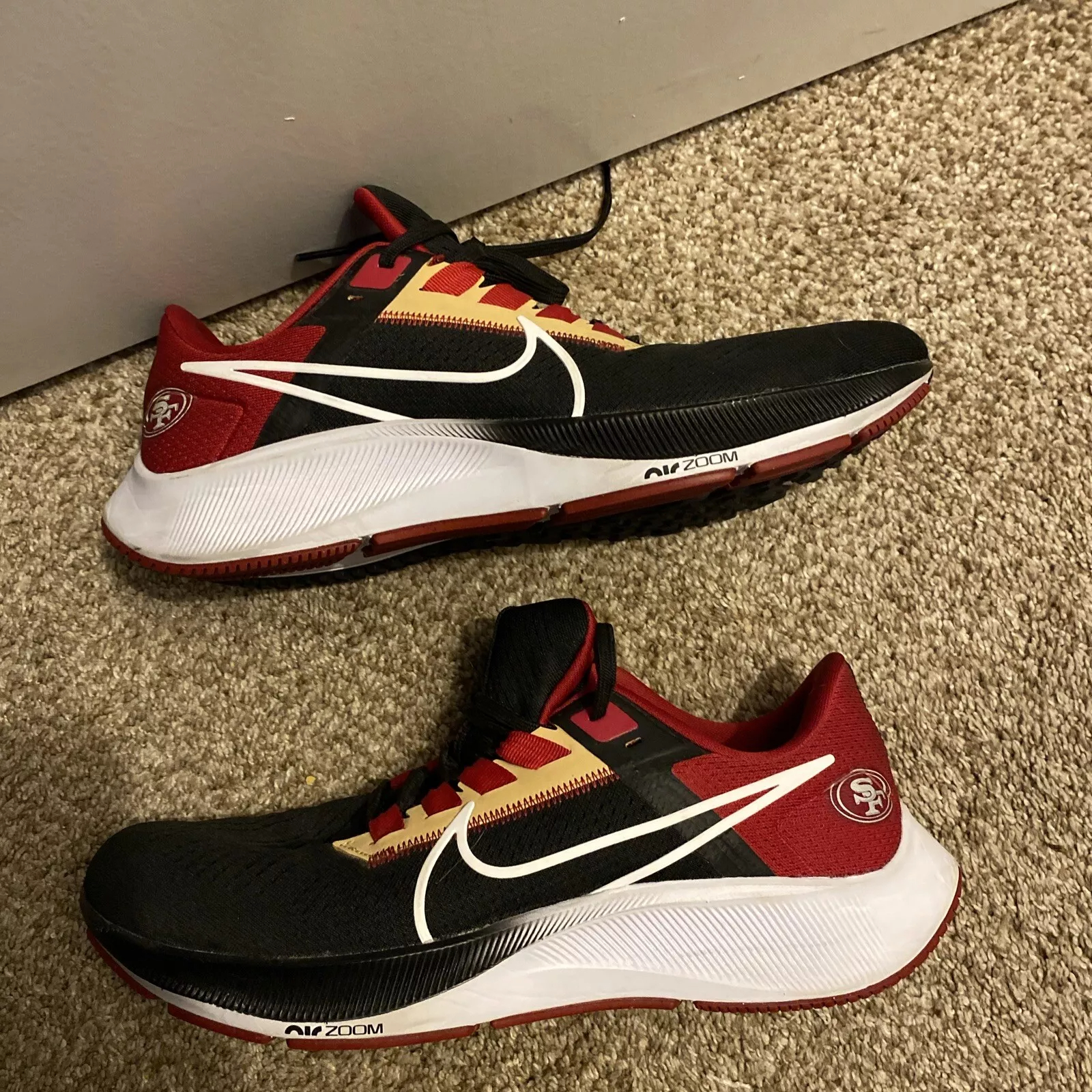 Nike AIR ZOOM PEGASUS 38 Black, Yellow, And Red review Sara 01