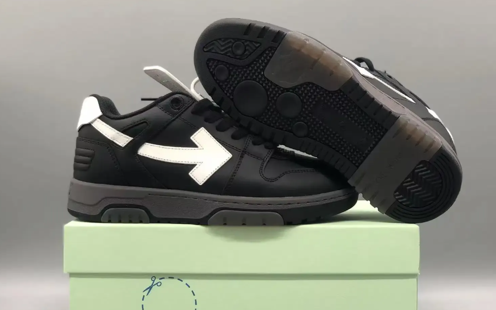 OFF-WHITE Out Of Black Skin And White Tail review Radwa Aziz 02