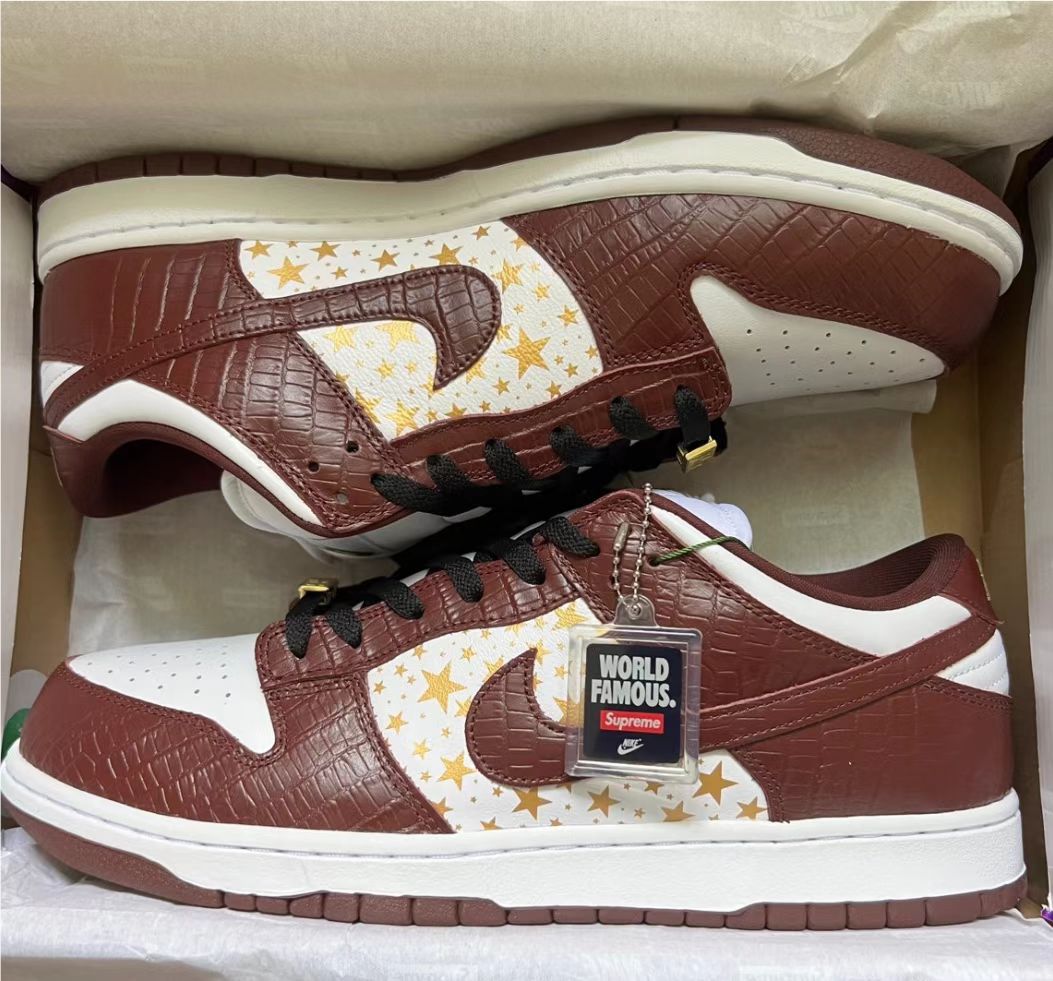 OG Supreme x Nike SB Dunk Low “Barkroot Brown” review Jannetta Torro
