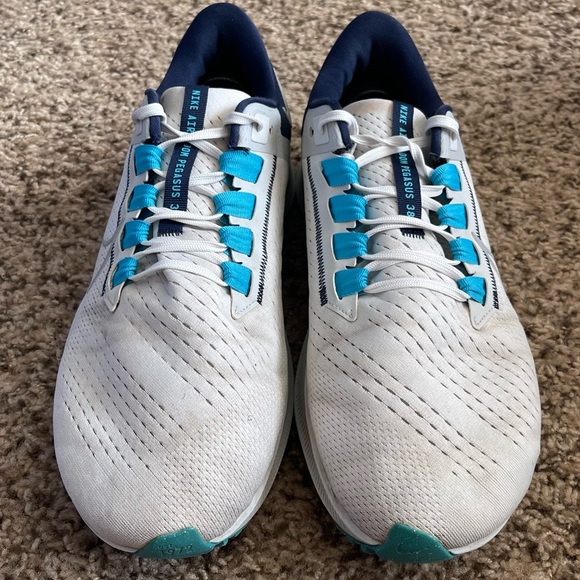 Nike AIR ZOOM PEGASUS 38 White Blue Tail review Victoria 03