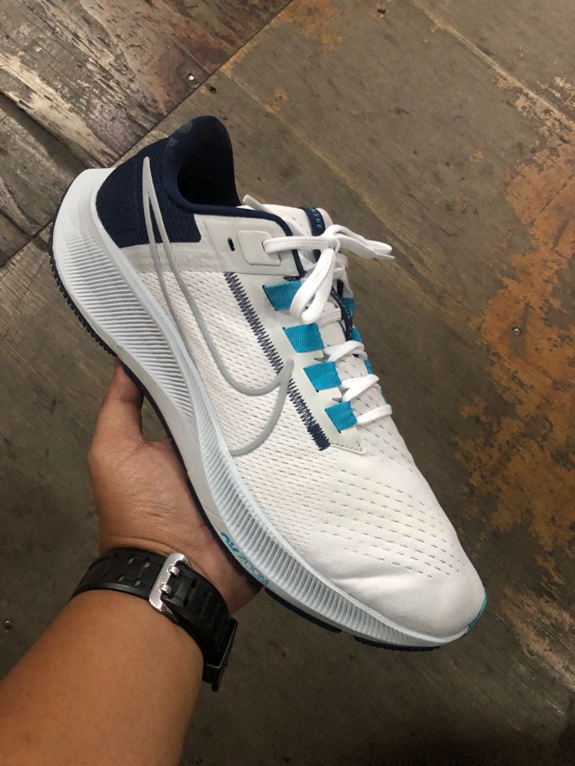 Nike AIR ZOOM PEGASUS 38 White Blue Tail review Sara 02