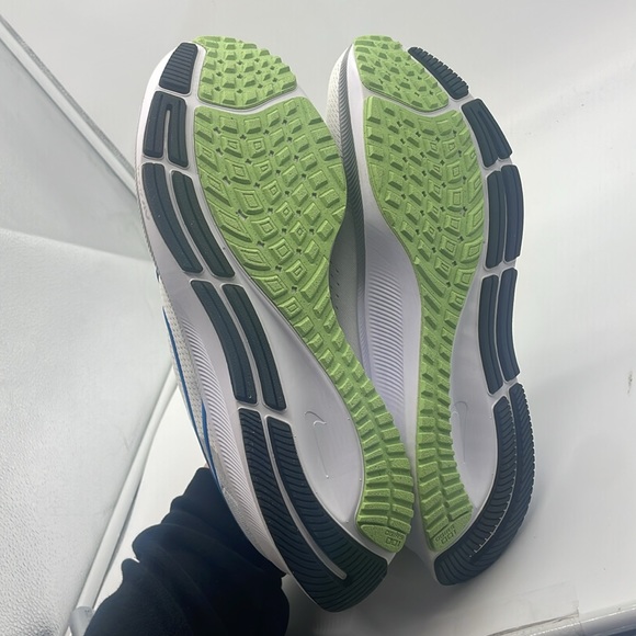  Nike AIR ZOOM PEGASUS 38 White Green Blue Tick review Thomas 03