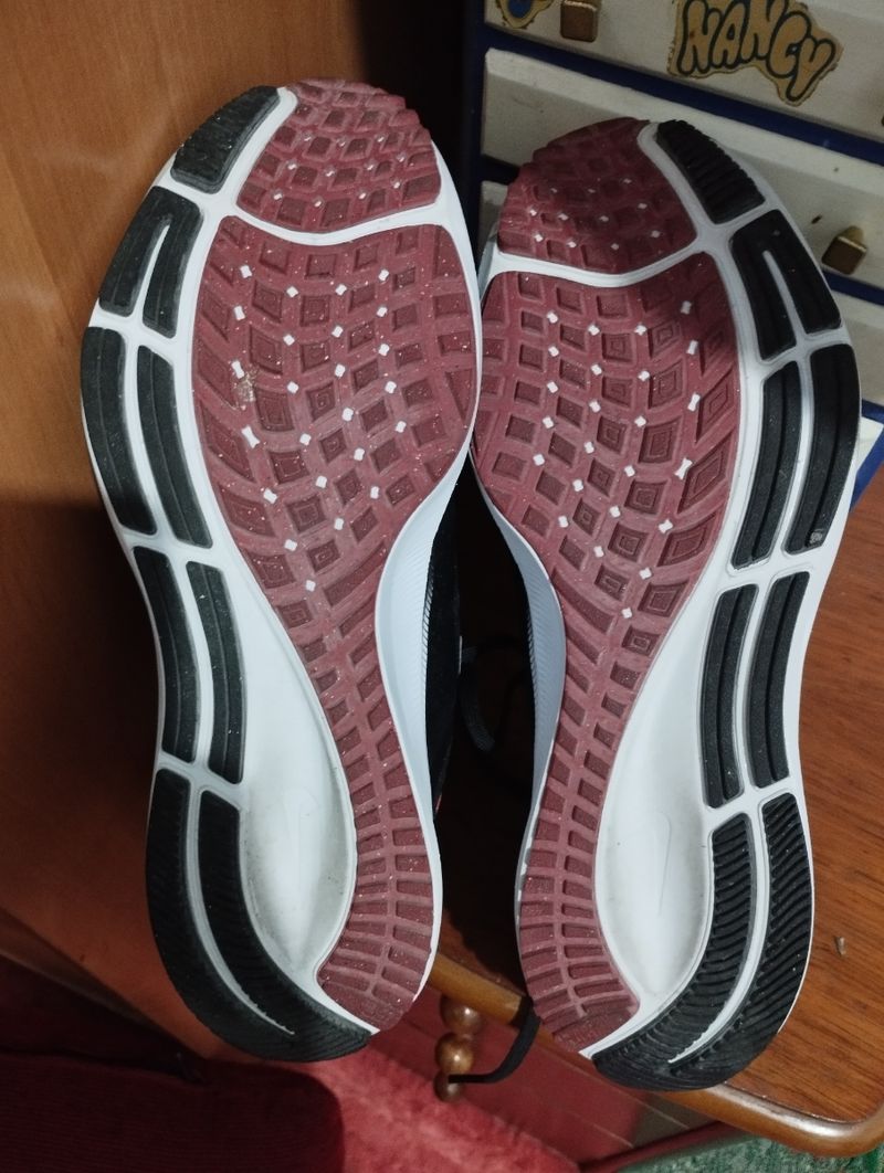 Nike AIR ZOOM PEGASUS 38 Black Red review Josh 03